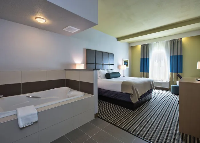 Holiday Inn Express & Suites Carlisle - Harrisburg Area By Ihg